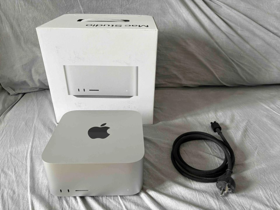 Mac Studio M2 Ultra, 64GB RAM, 2TB SSD
