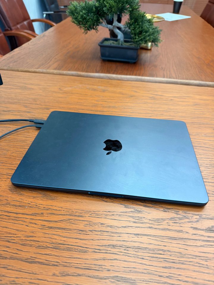 Apple MacBook Air, 256 ГБ, 16 ГБ, кириллица